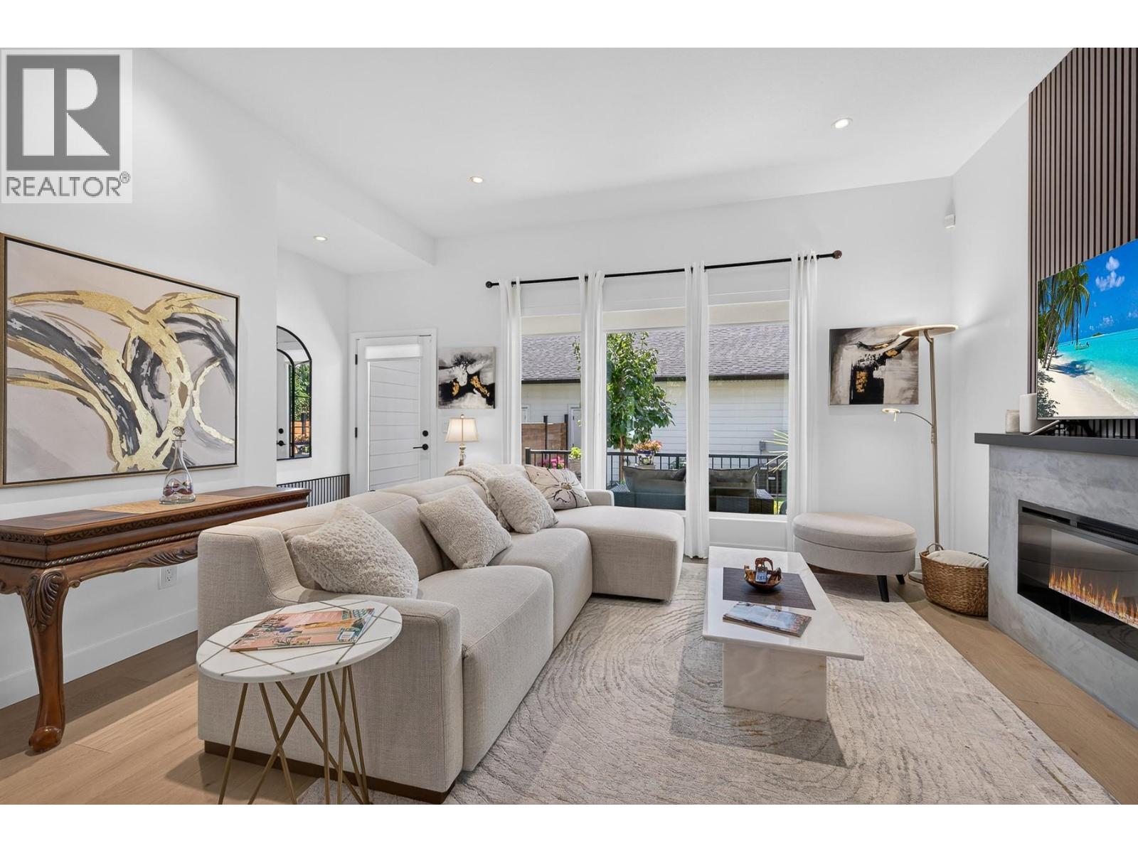 803 Francis Avenue - 26