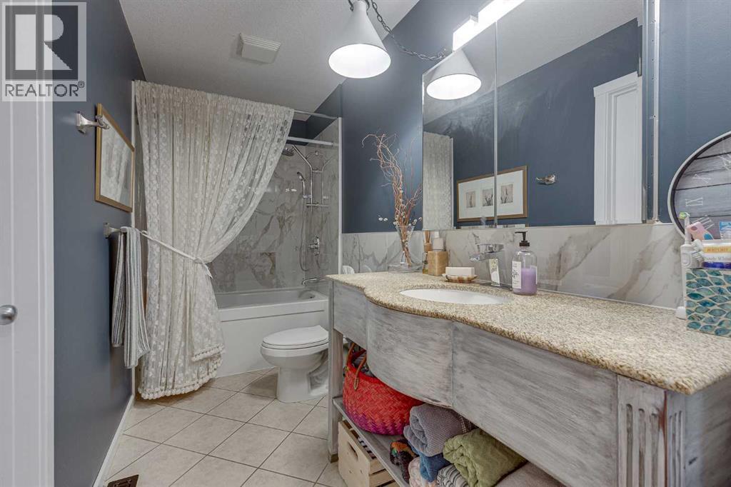 5902- 52 Avenue - 14