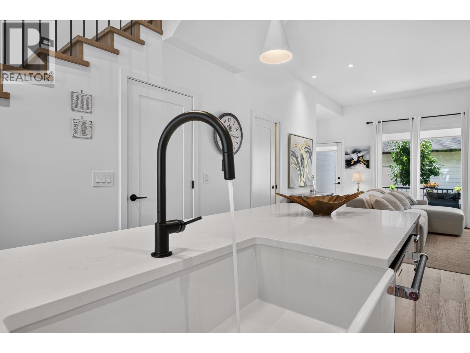 803 Francis Avenue - 21