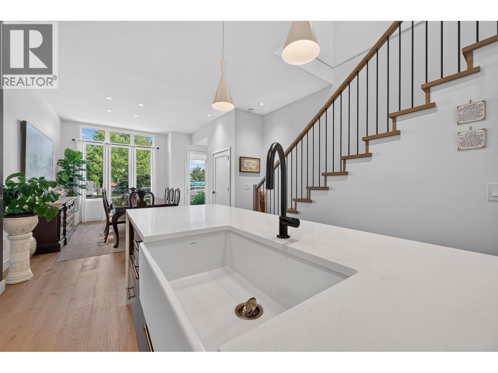 803 Francis Avenue - 22