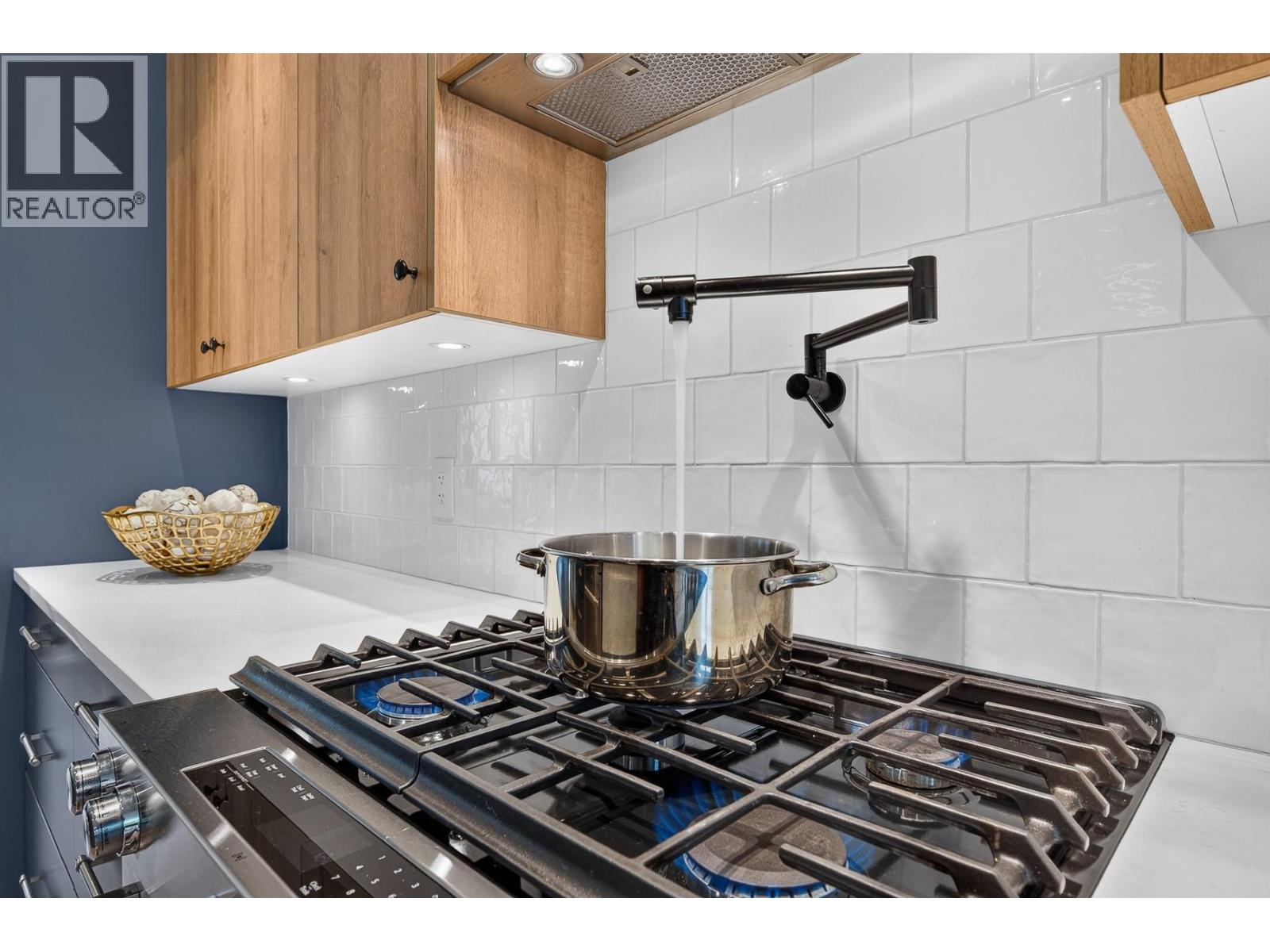803 Francis Avenue - 17