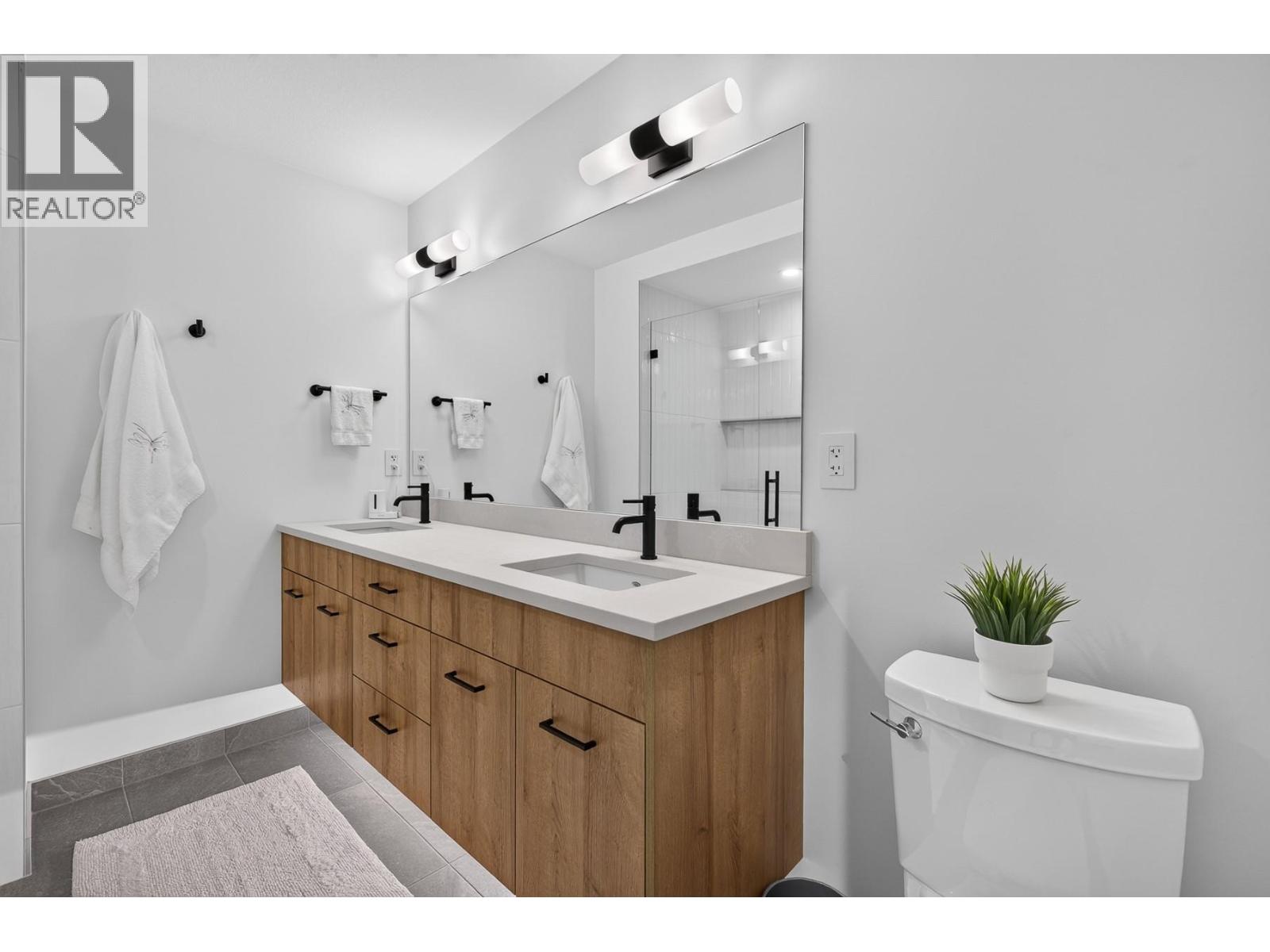 803 Francis Avenue - 50