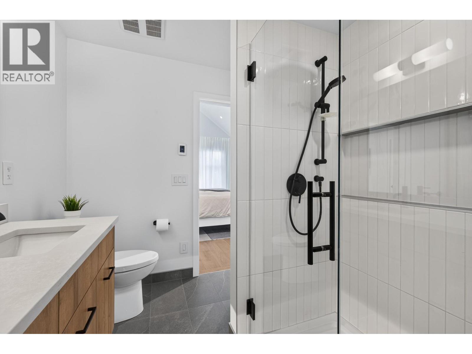 803 Francis Avenue - 52