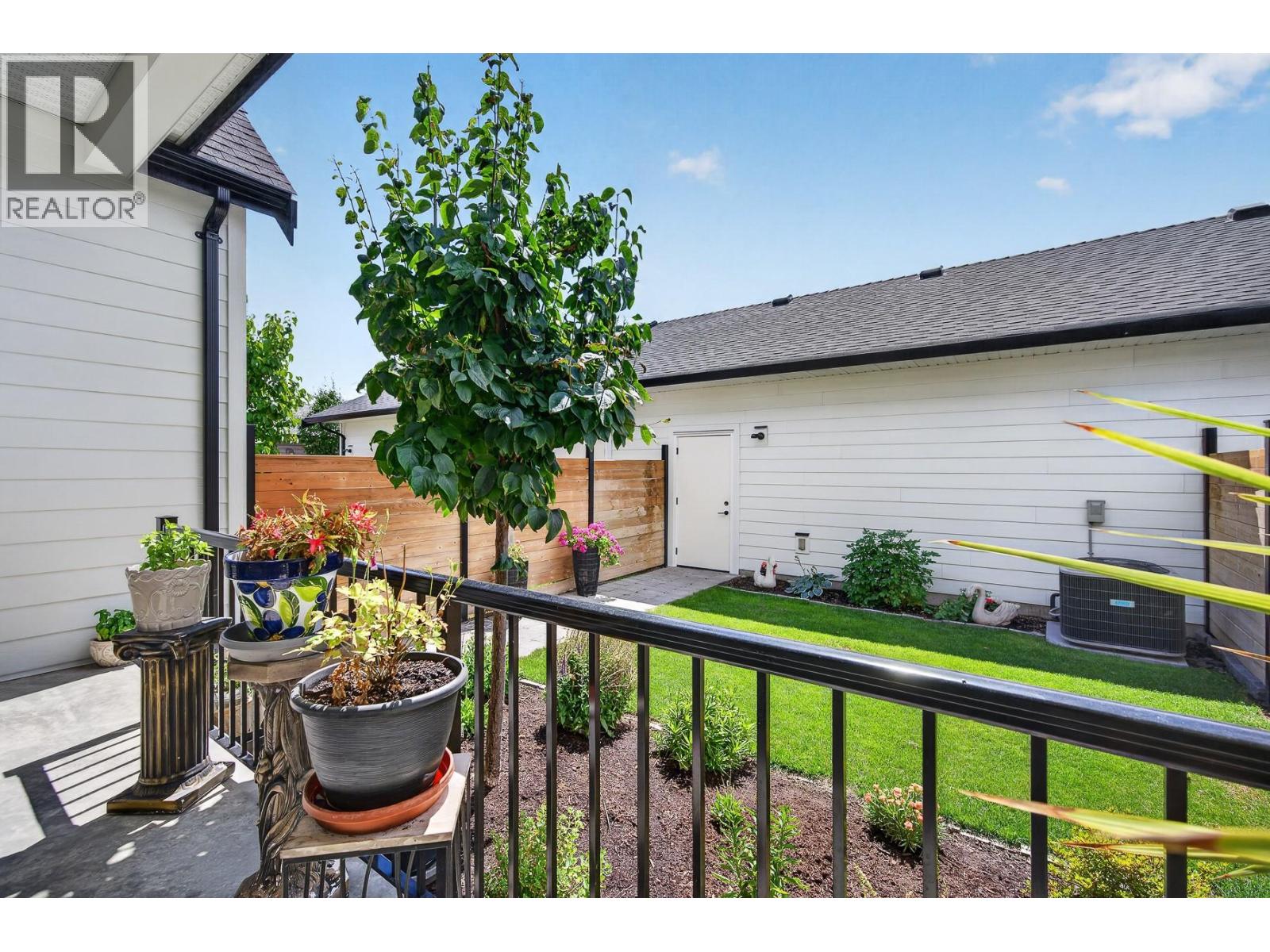 803 Francis Avenue - 36