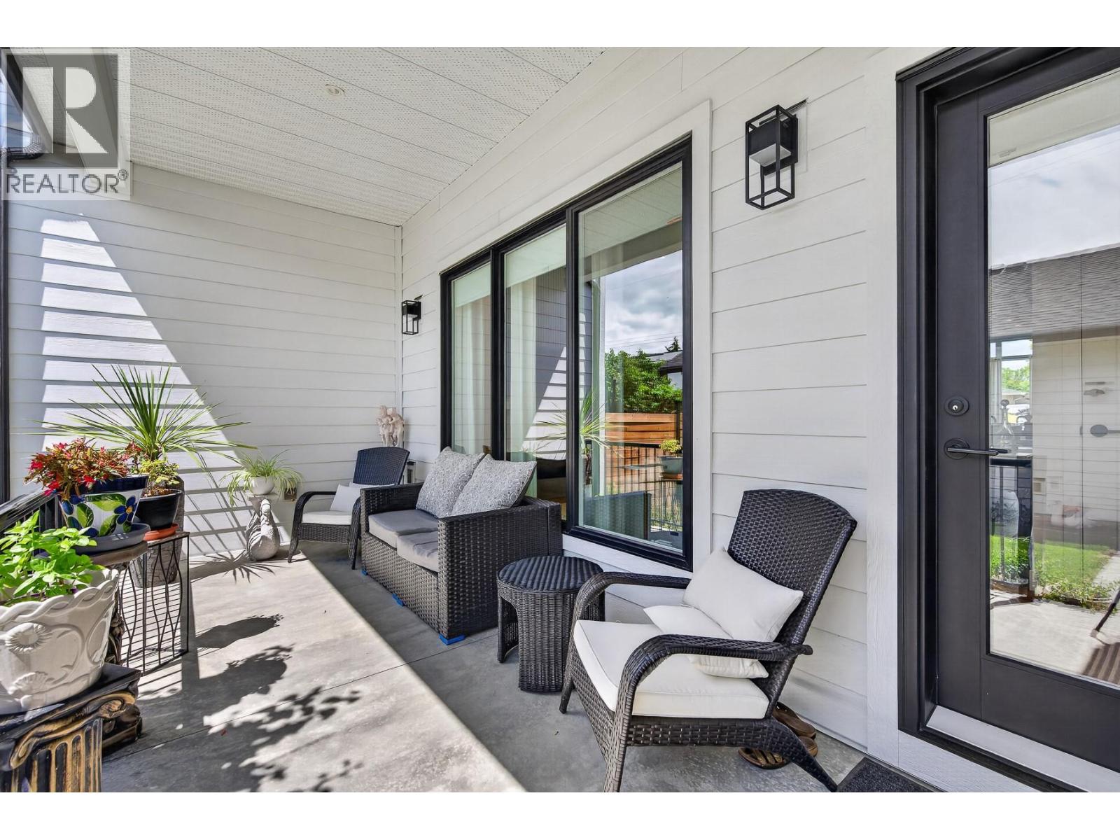 803 Francis Avenue - 33