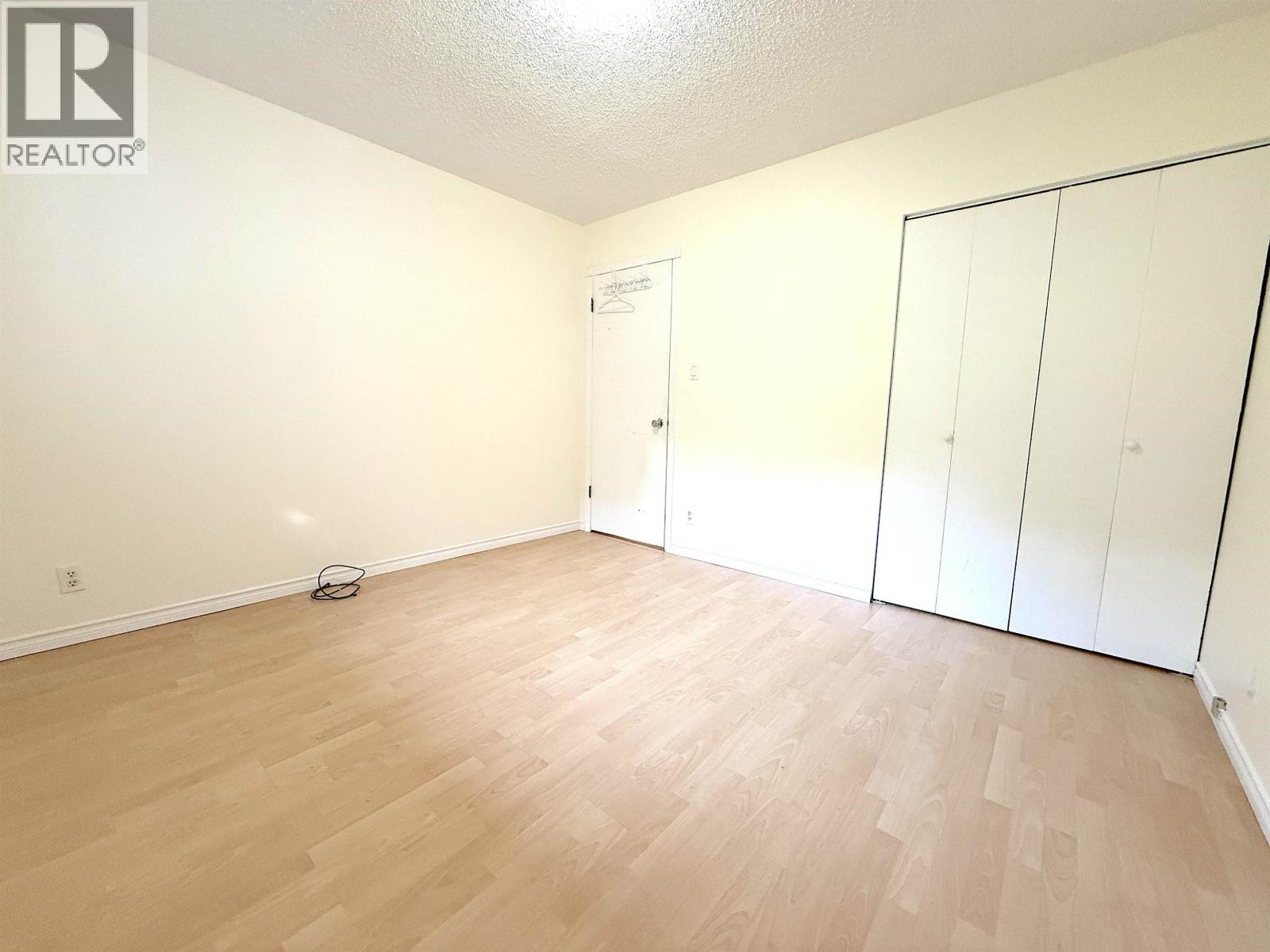 1012 E 10TH AVENUE - 12