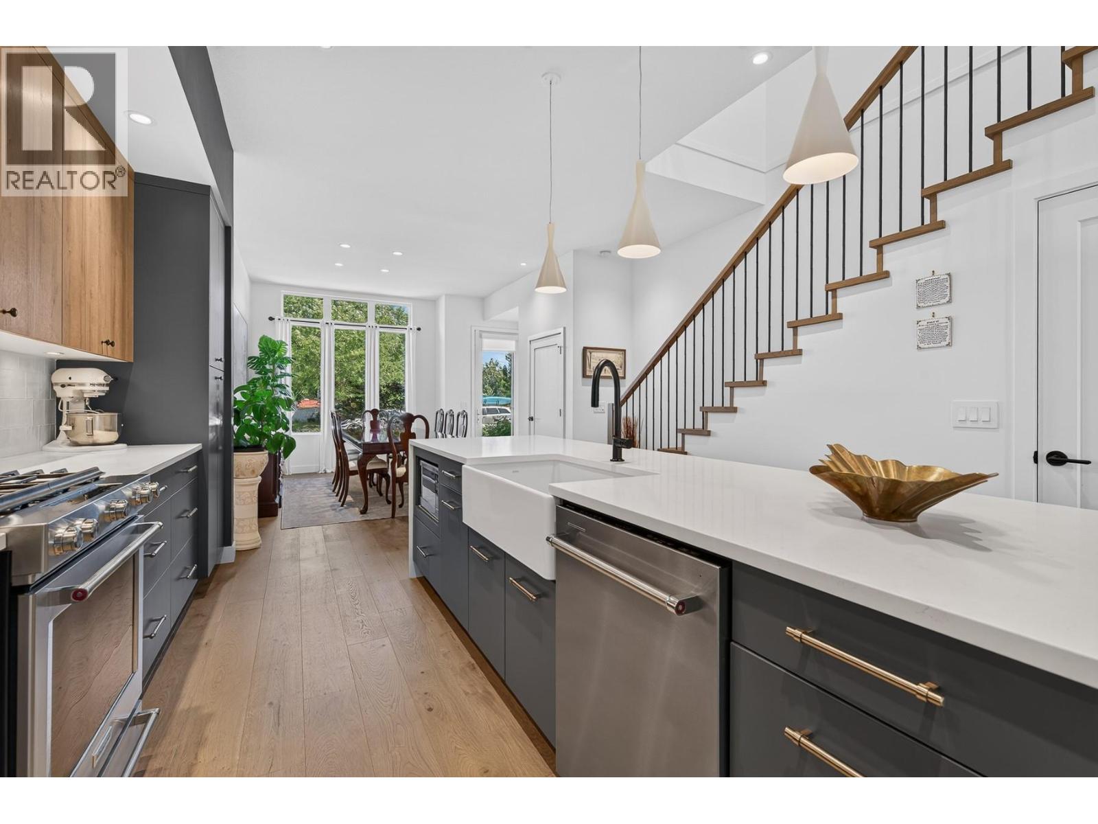 803 Francis Avenue - 11