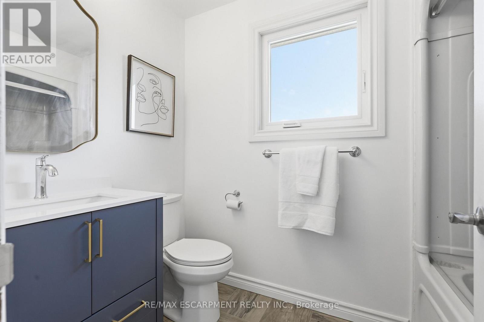 463 GOWLAND CRESCENT - 21