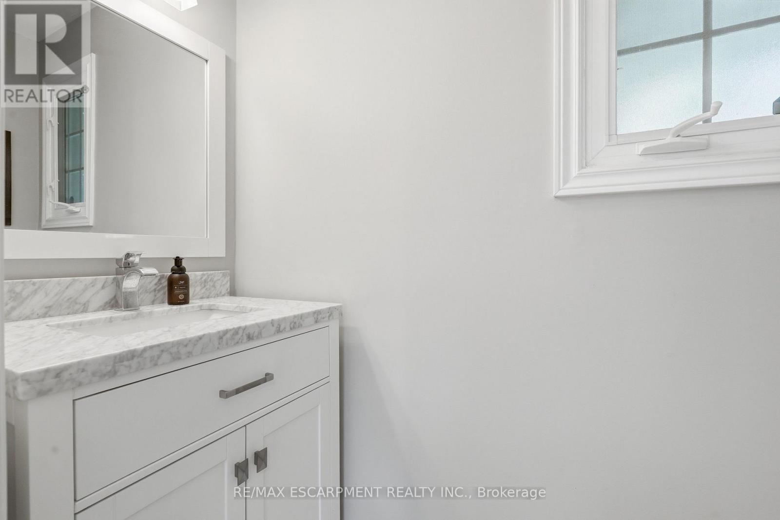463 GOWLAND CRESCENT - 18