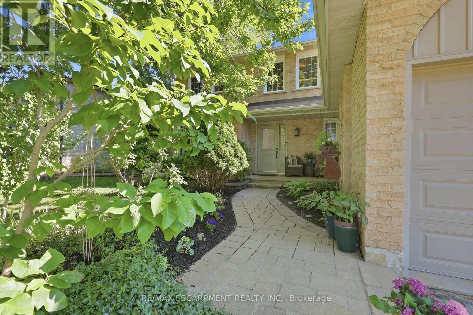 463 GOWLAND CRESCENT - 5