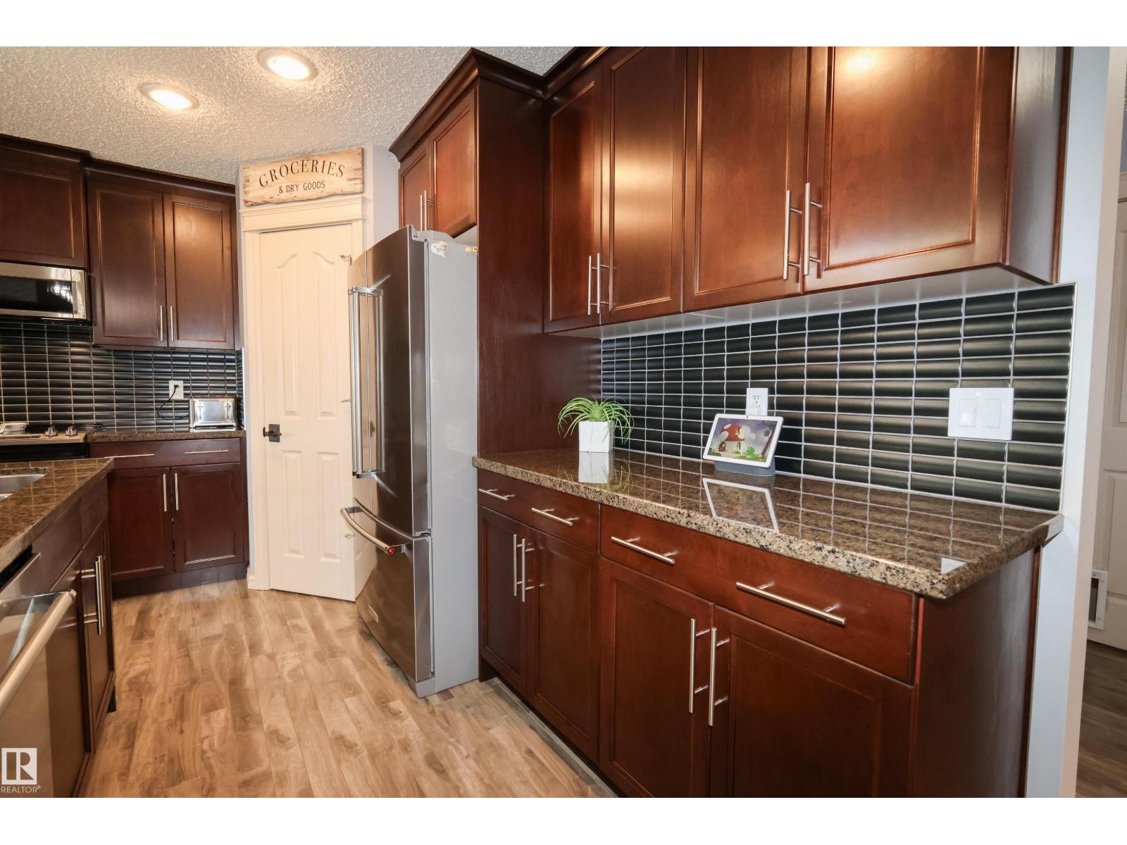 10302 98 ST - 10