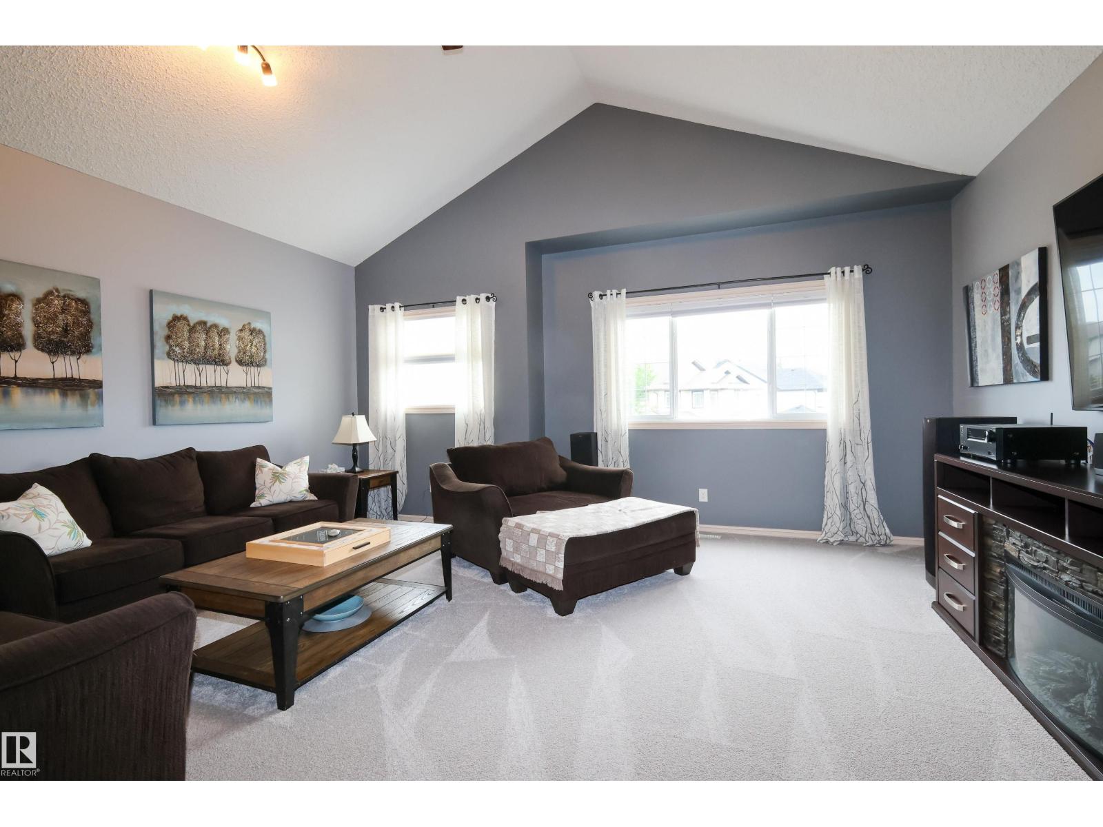 10302 98 ST - 14