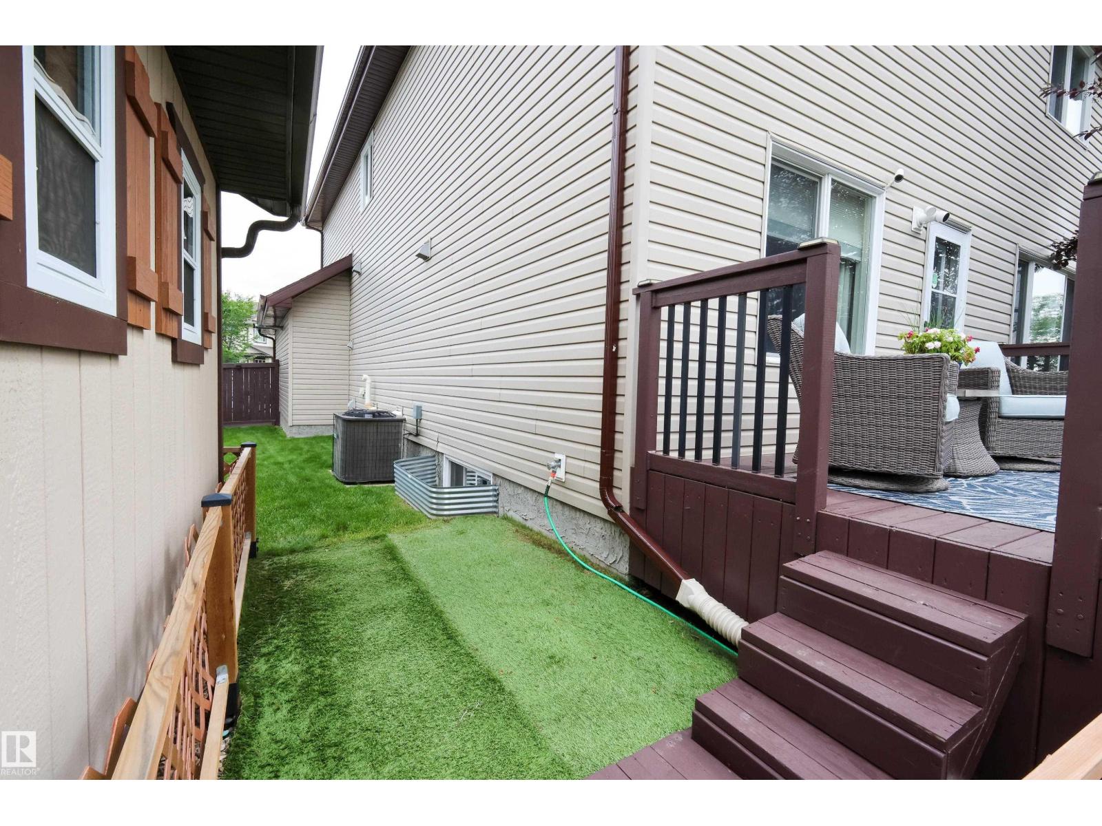 10302 98 ST - 45
