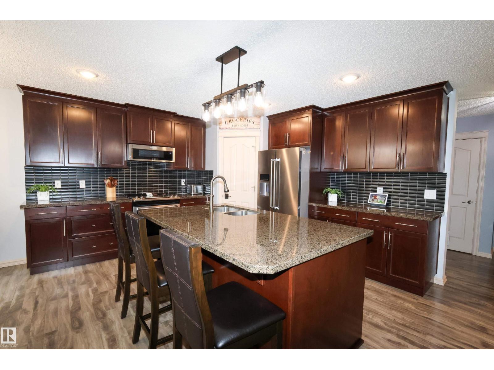 10302 98 ST - 6