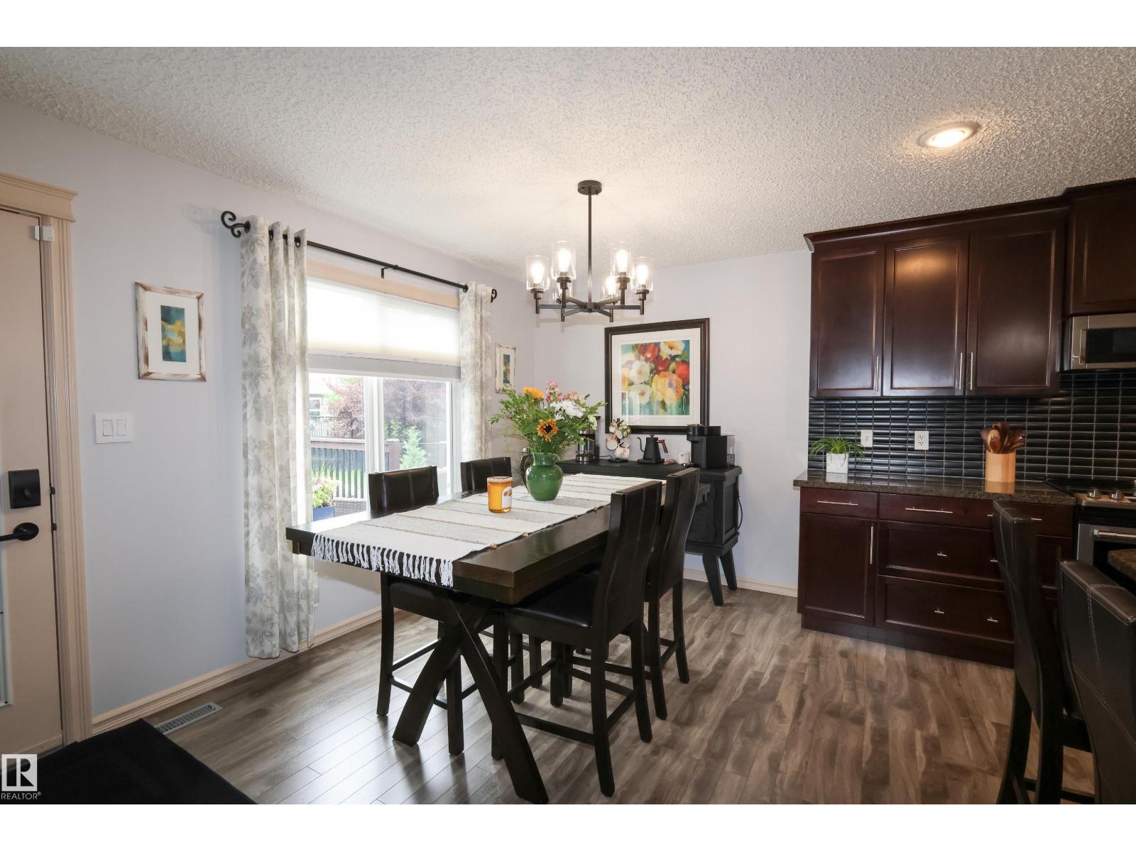 10302 98 ST - 7