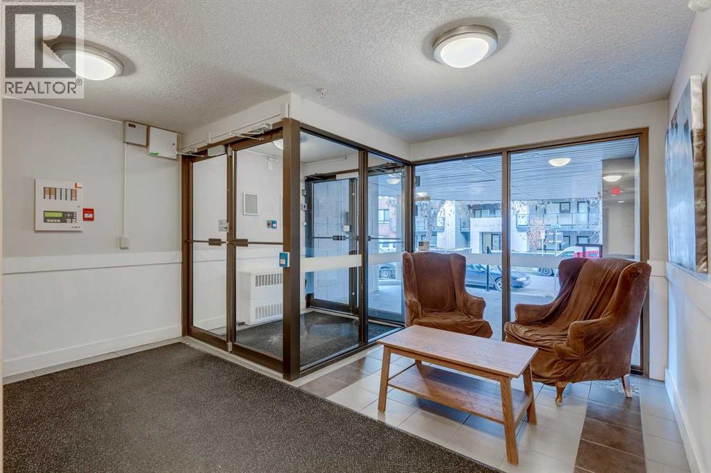#304 317 19 Avenue SW - 3
