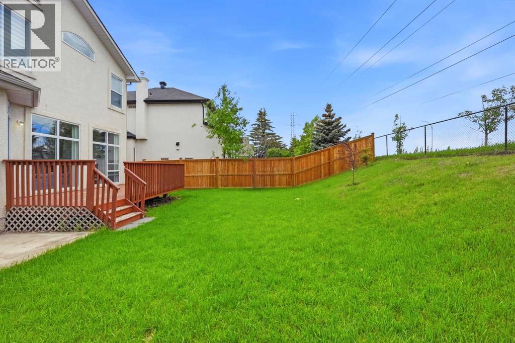 1433 Strathcona Drive SW - 44