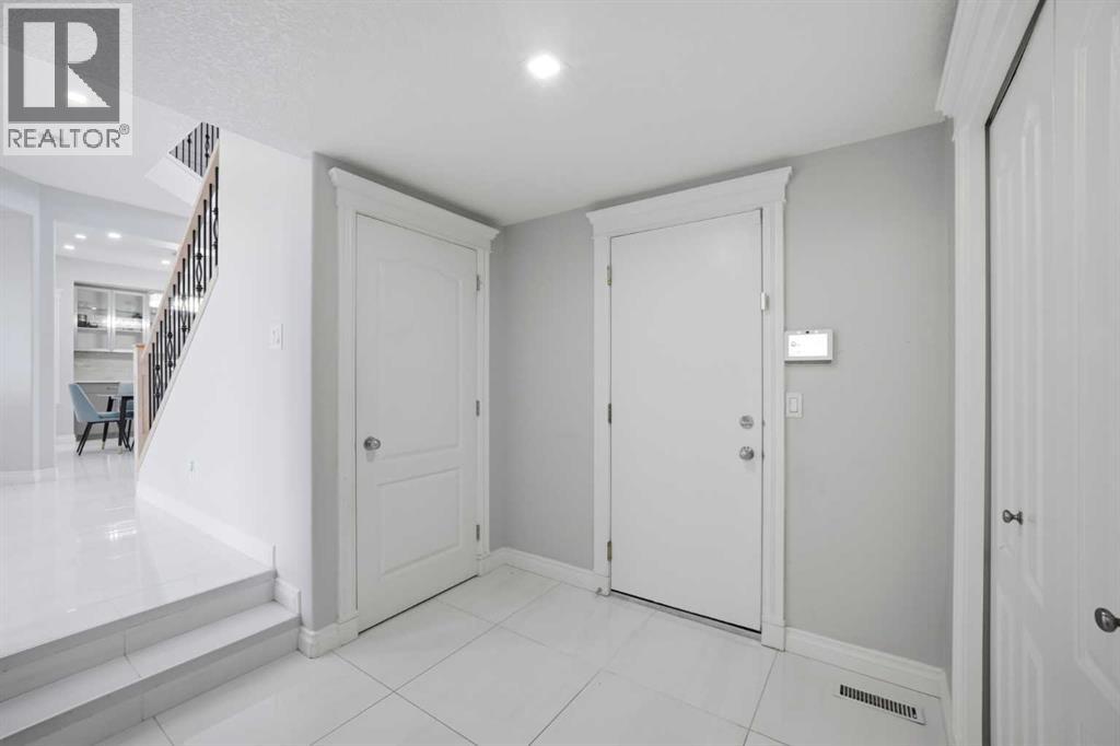 1433 Strathcona Drive SW - 19