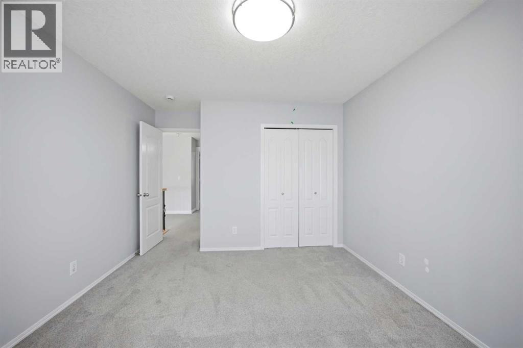 1433 Strathcona Drive SW - 33