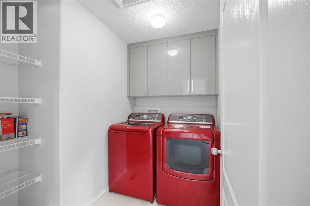 1433 Strathcona Drive SW - 37