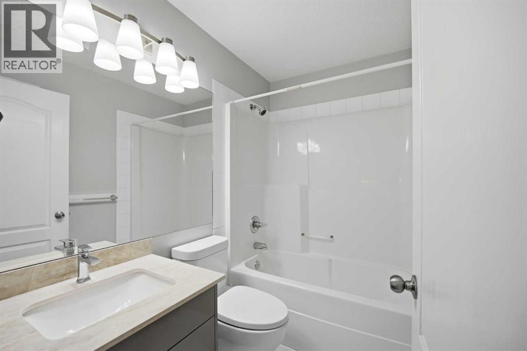 1433 Strathcona Drive SW - 36