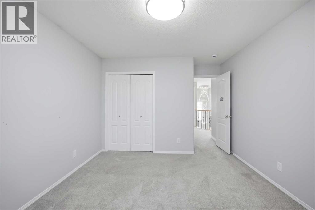1433 Strathcona Drive SW - 35