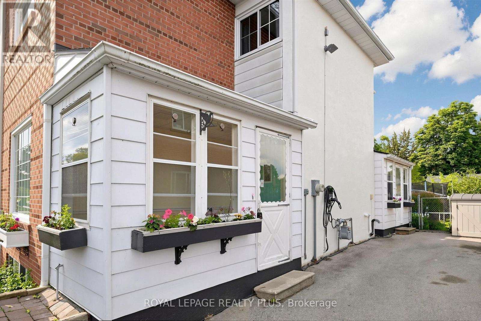 2359 BROOKHURST ROAD - 2