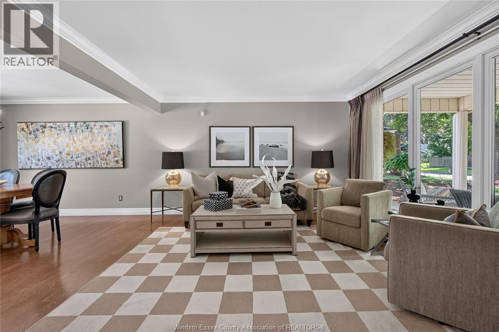 220 EASTLAWN - 8