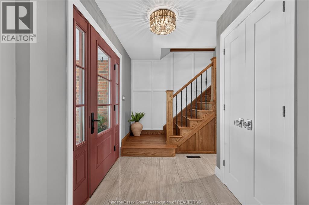 220 EASTLAWN - 6
