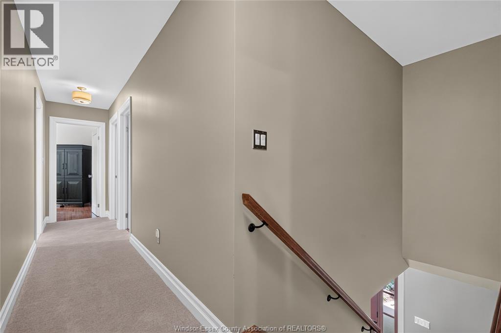 220 EASTLAWN - 24