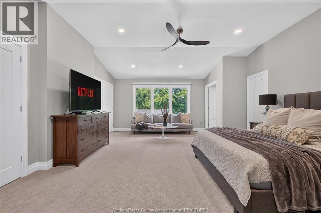 220 EASTLAWN - 27