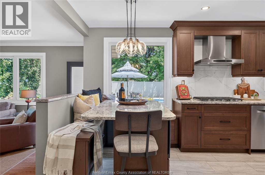 220 EASTLAWN - 19