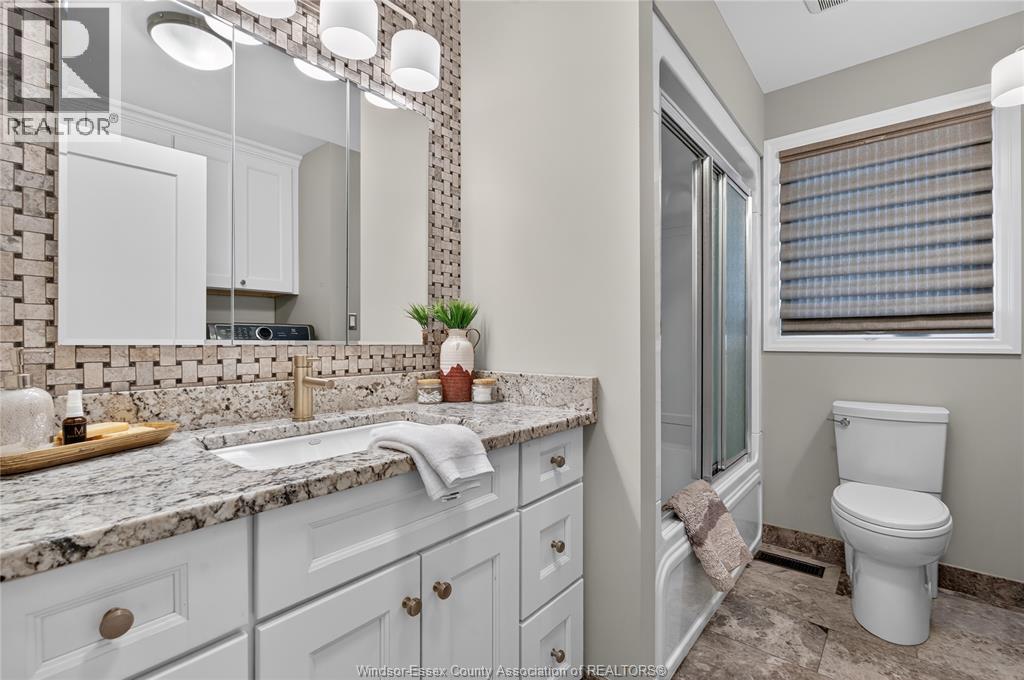 220 EASTLAWN - 31