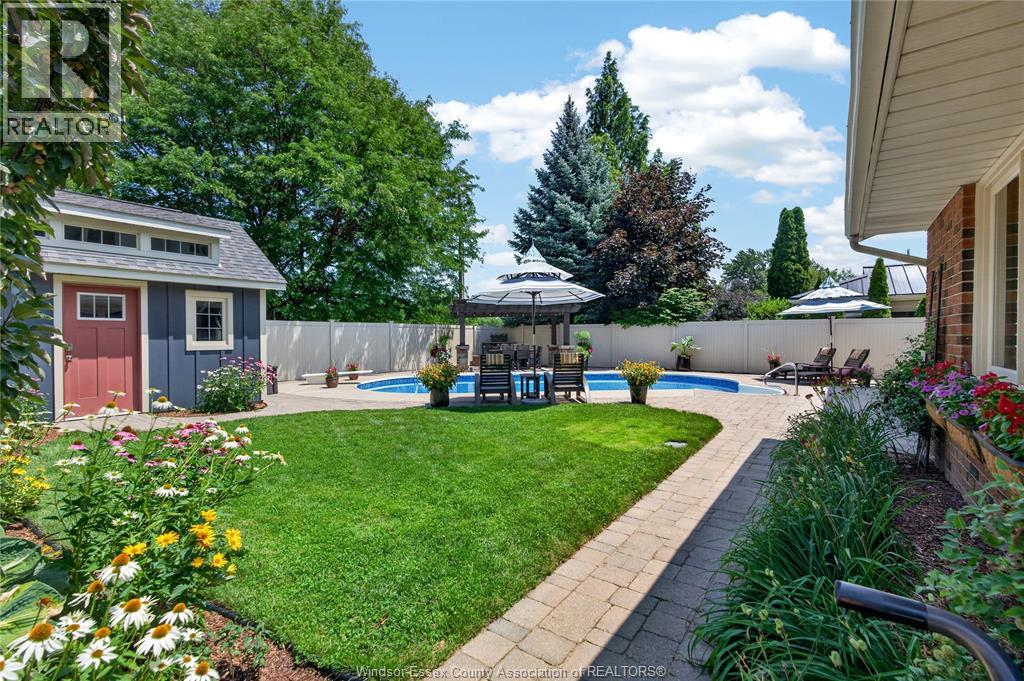 220 EASTLAWN - 41