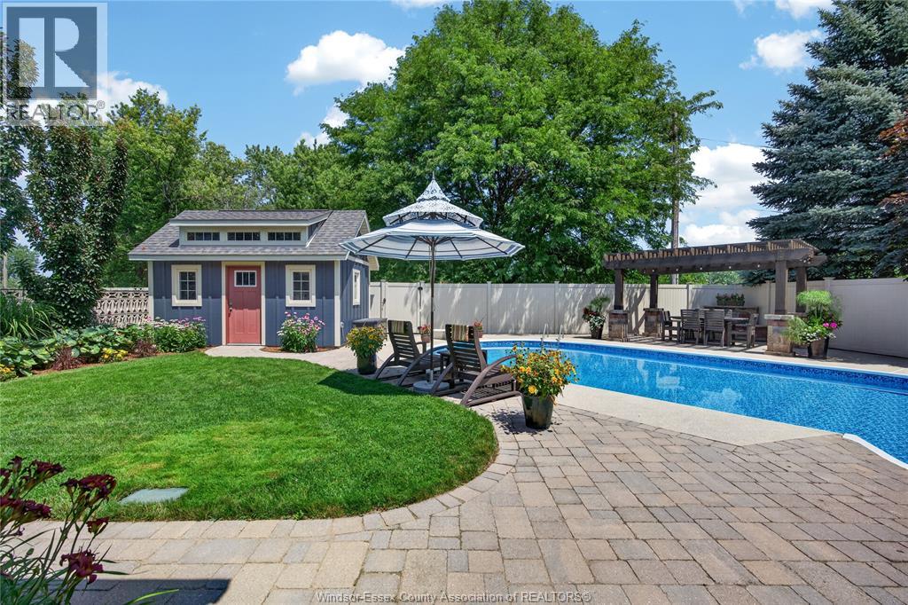 220 EASTLAWN - 42