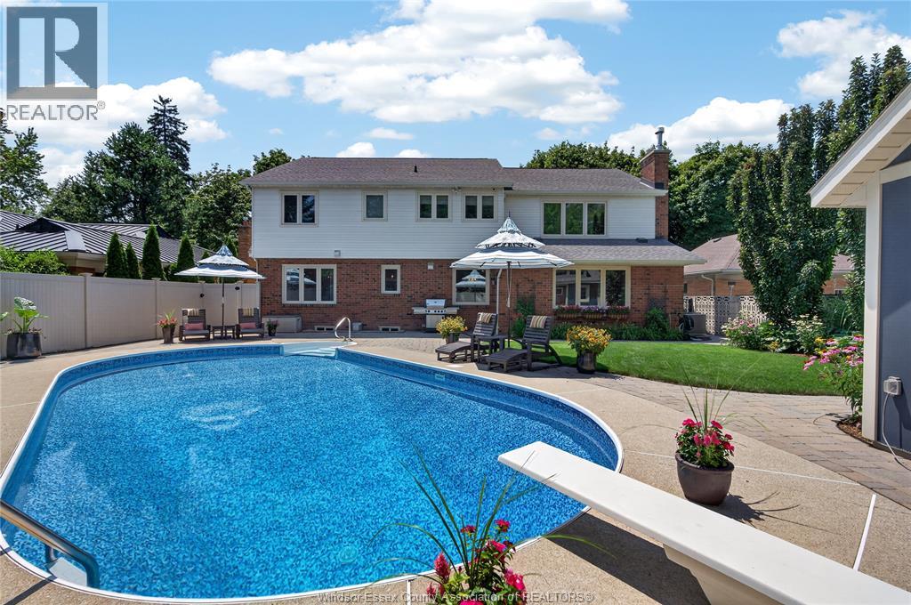 220 EASTLAWN - 45