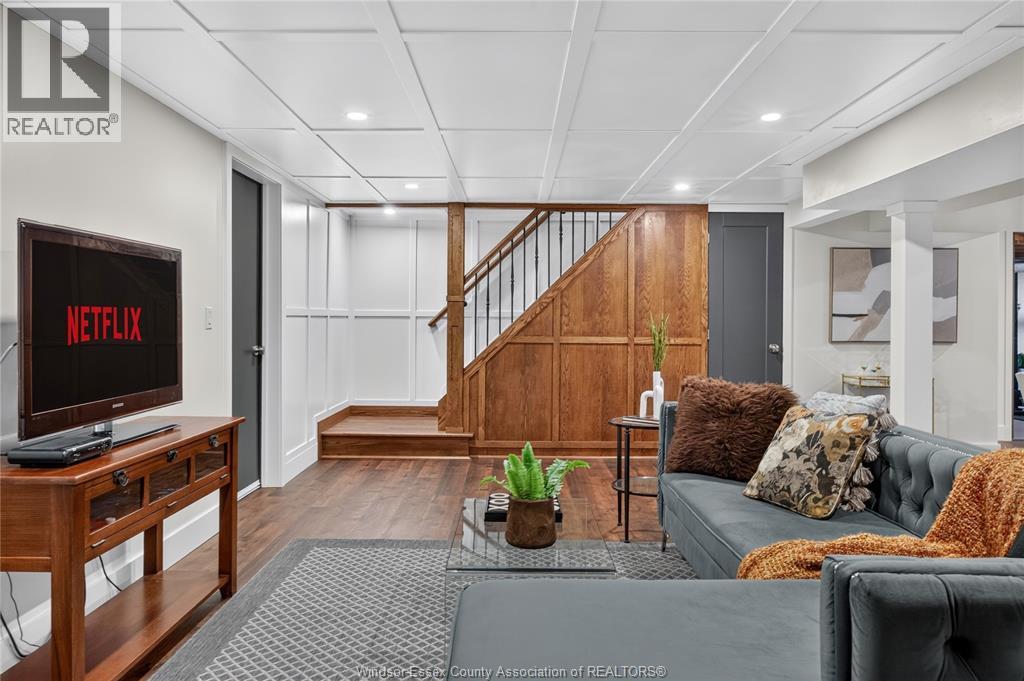220 EASTLAWN - 39