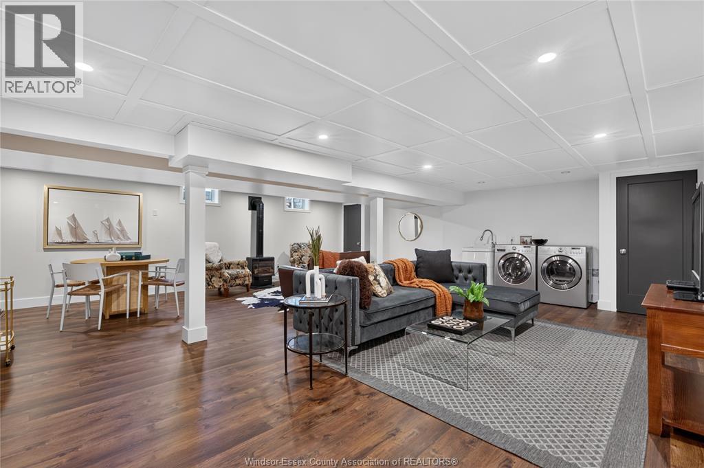 220 EASTLAWN - 36