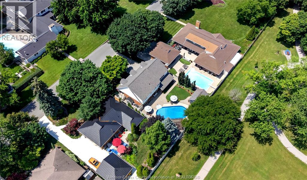 220 EASTLAWN - 47