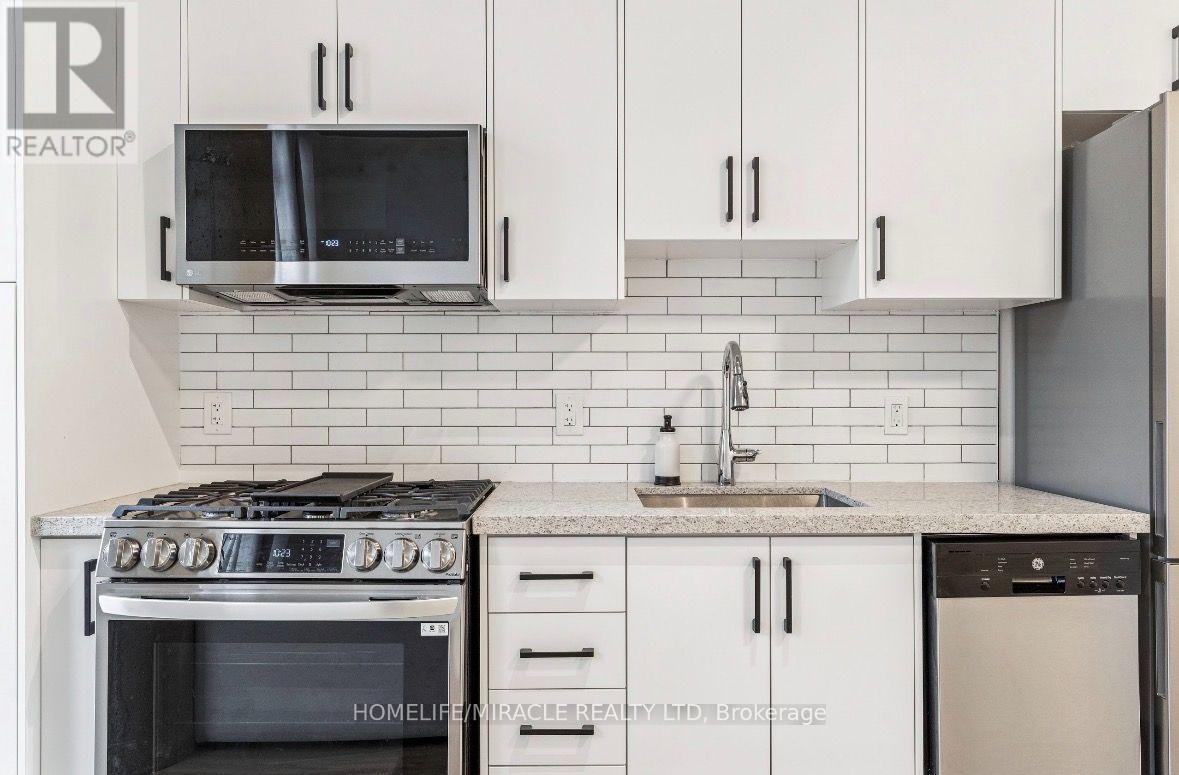 #207 318 KING STREET E - 13