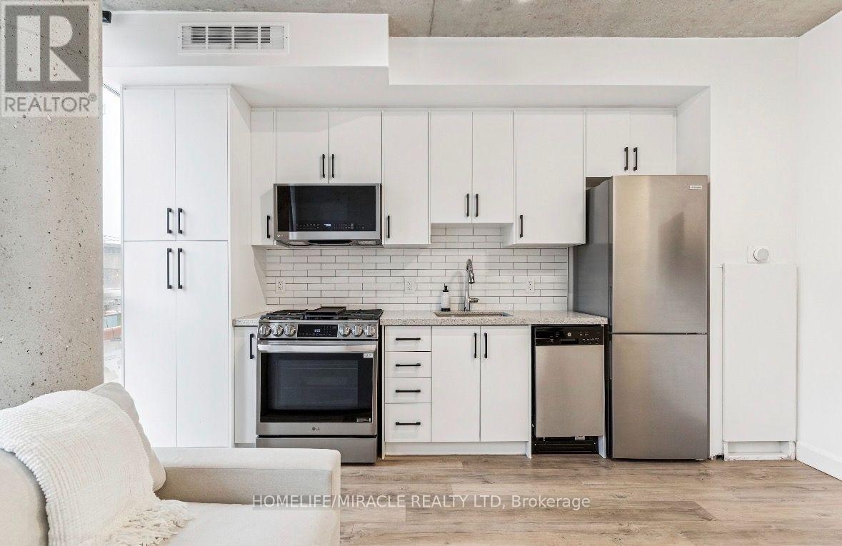 #207 318 KING STREET E - 12