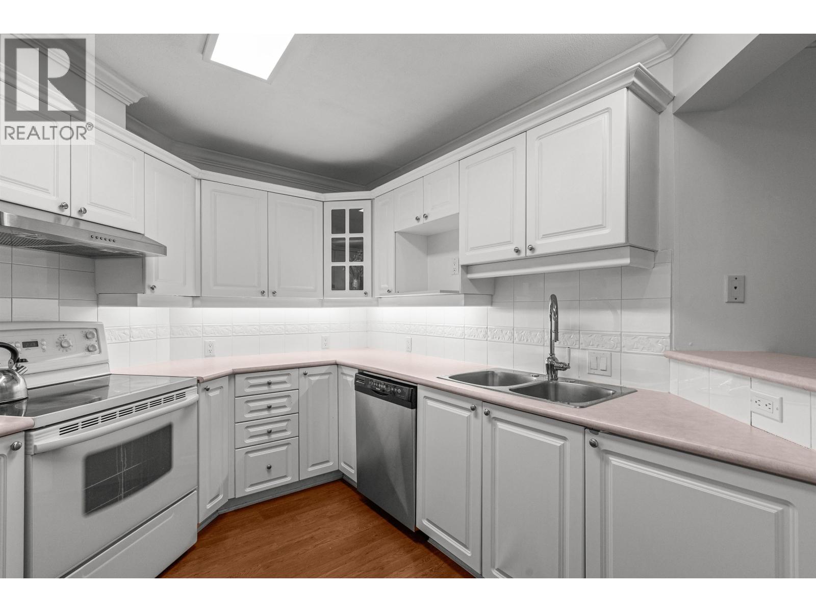 #118-4770 52A Street, Delta