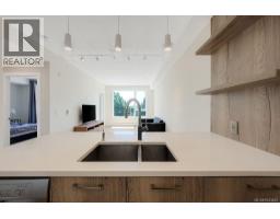 303 1588 North Dairy Rd, Saanich, BC V8T0E1 Photo 8
