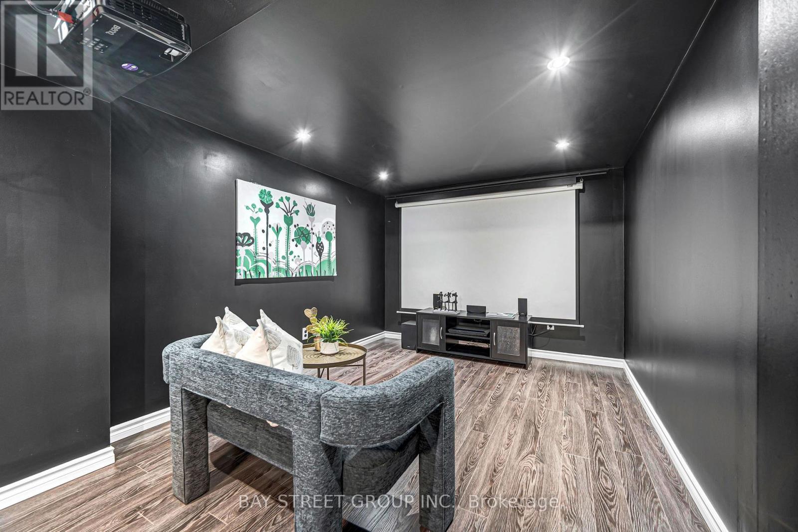 58 BILLINGSGATE CRESCENT - 25