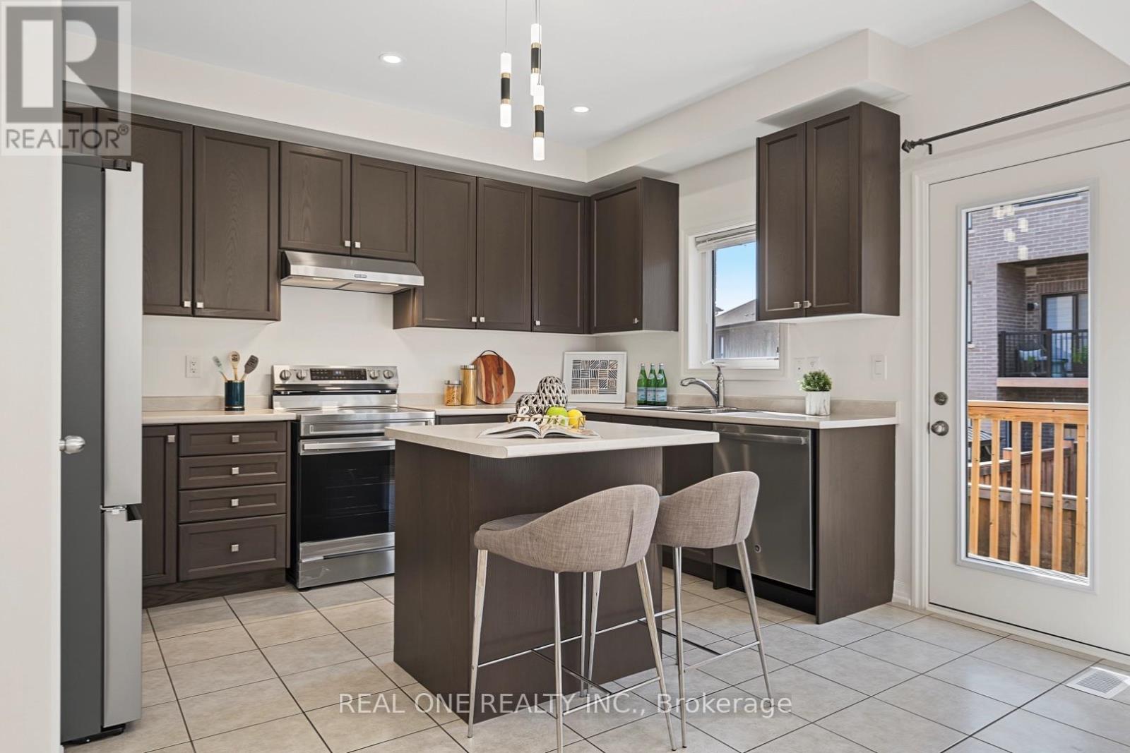 67 TANGO CRESCENT - 15