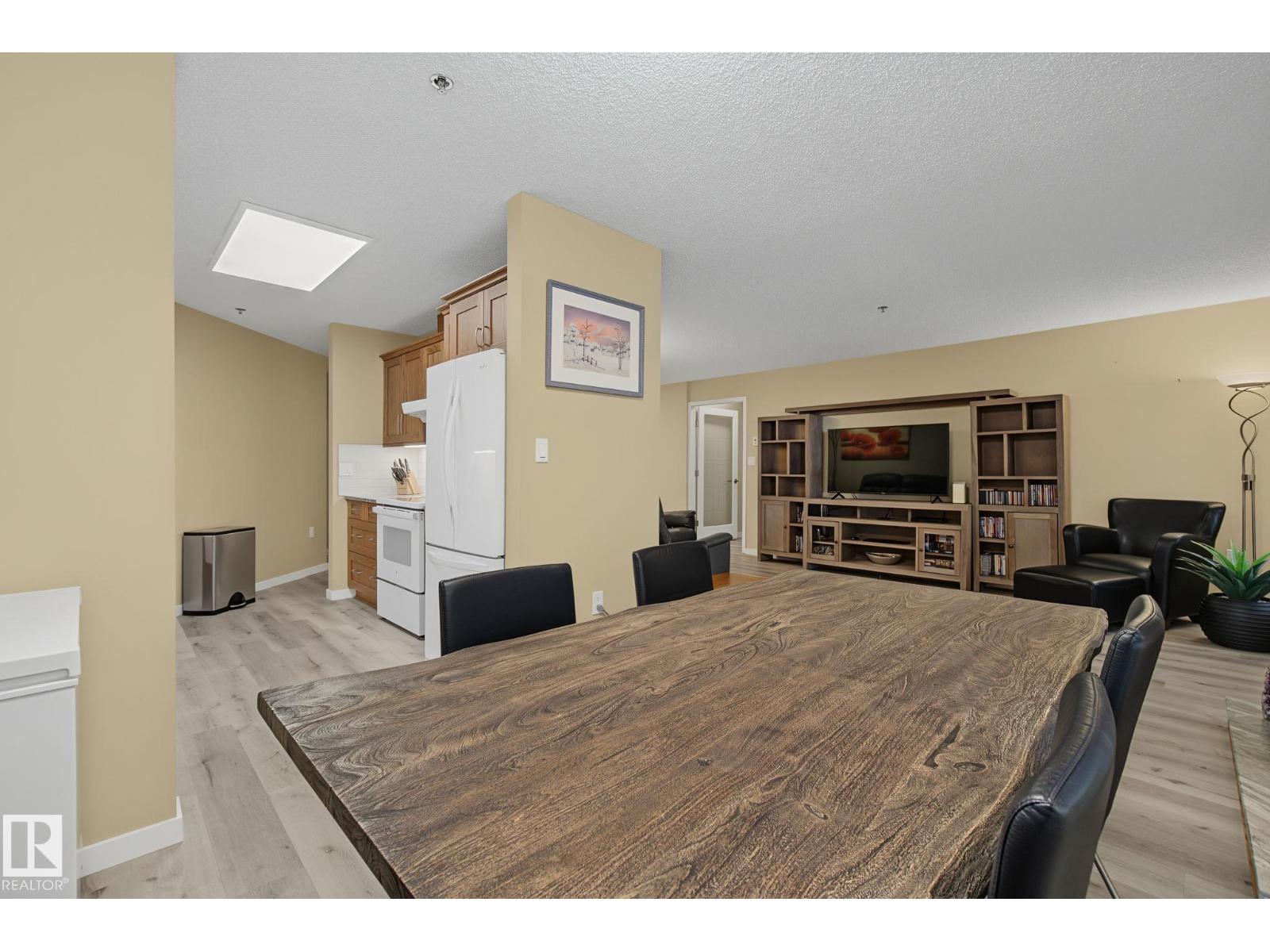 #105 17511 98A AV NW - 23