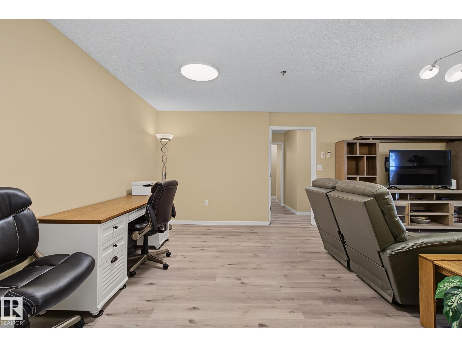 #105 17511 98A AV NW - 9