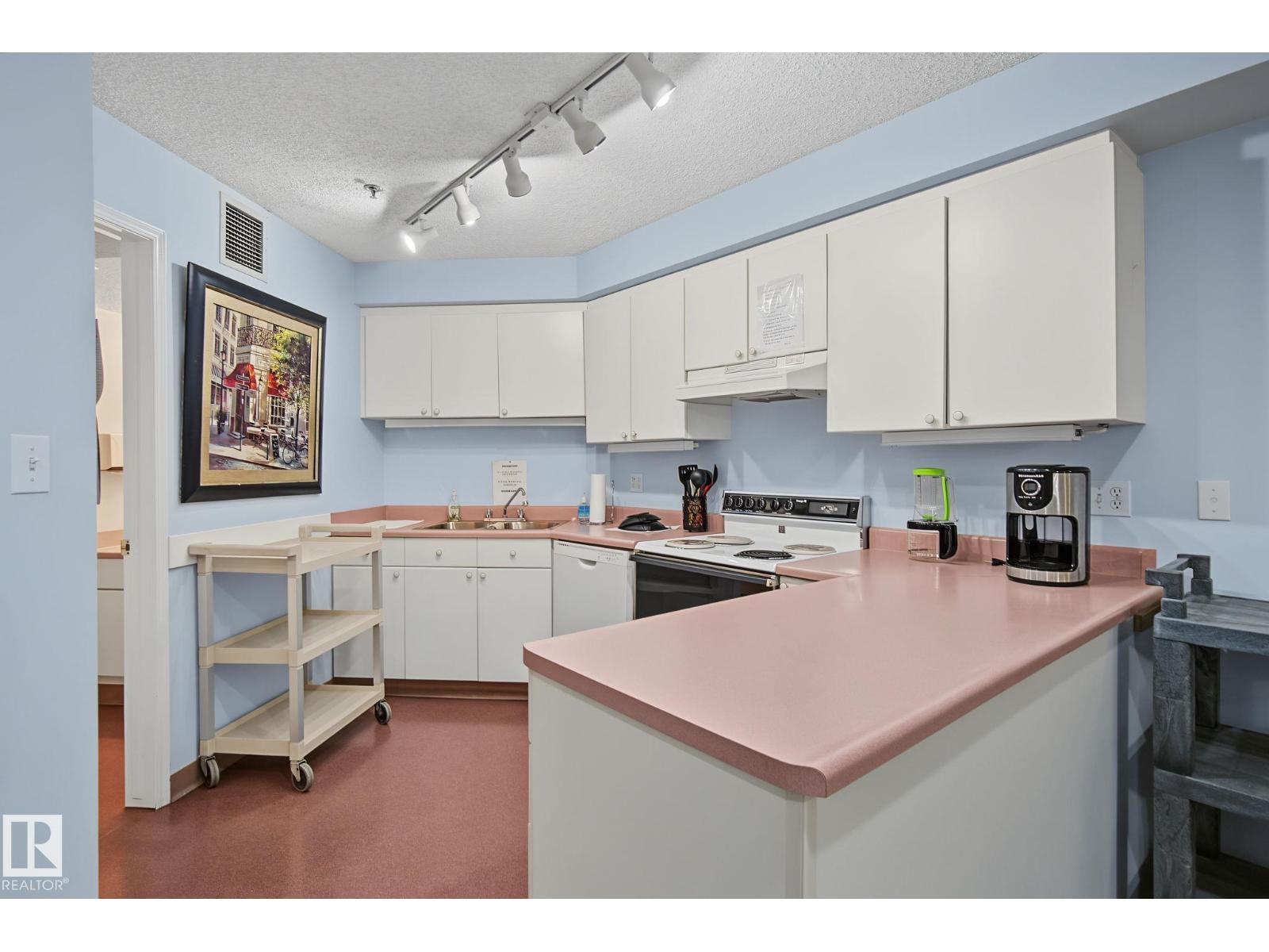 #105 17511 98A AV NW - 42
