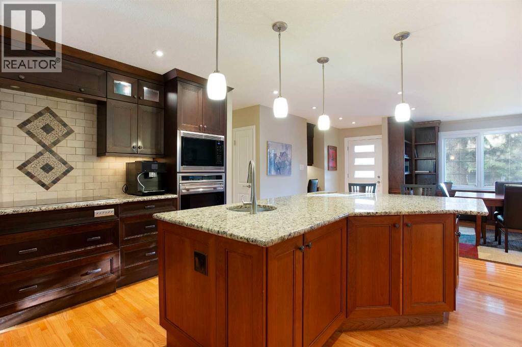 5028 Vanstone Crescent NW - 8