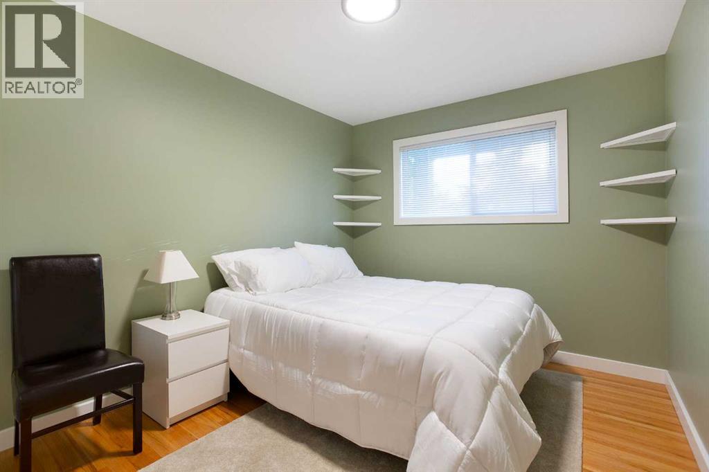 5028 Vanstone Crescent NW - 9
